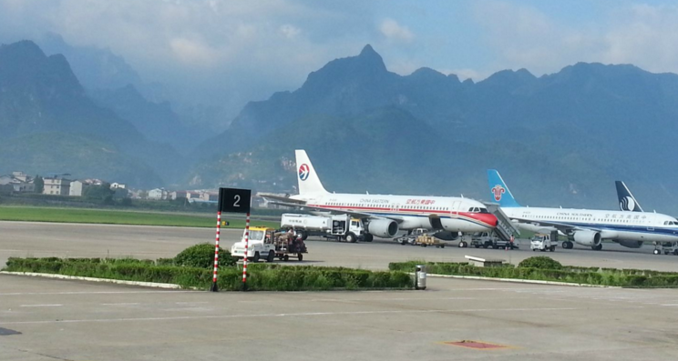 山区机场飞机航行异物监测项目